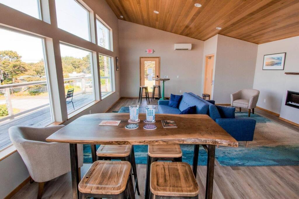 Azalea - Tiny Home Living In Style! Waldport Exterior photo