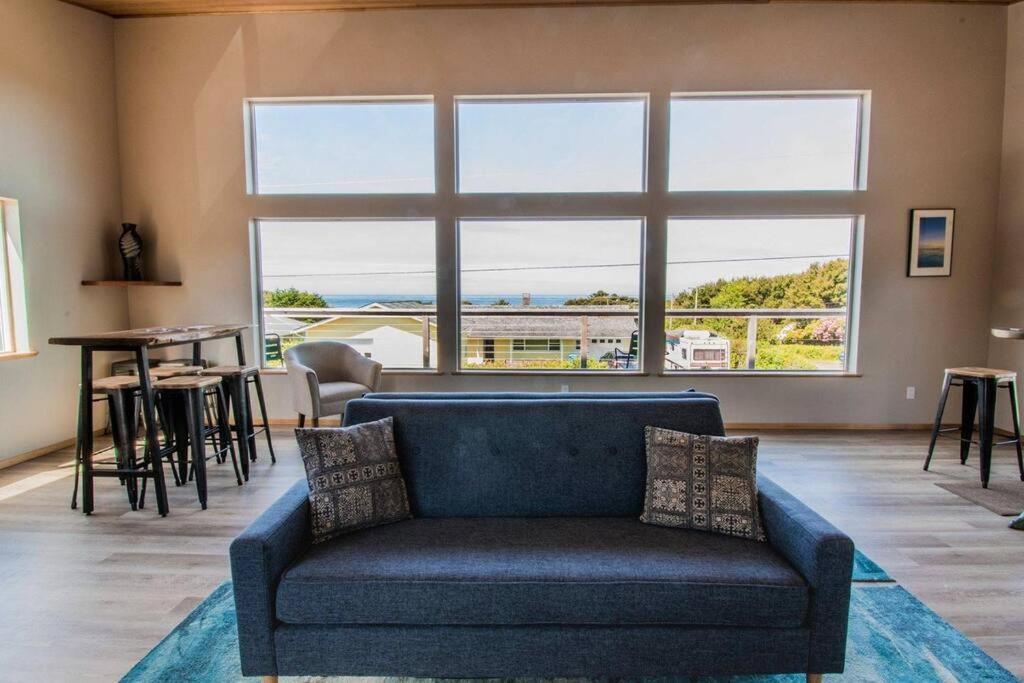 Azalea - Tiny Home Living In Style! Waldport Exterior photo